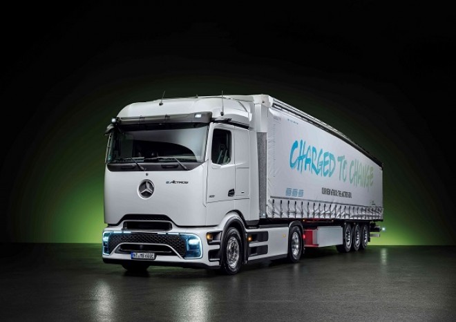 ​Mercedes-Benz Trucks představil ve světové premiéře nákladní vozidlo eActros