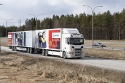 ​Ve Finsku jezdí jednatřicetimetrová souprava na zkapalněný plyn