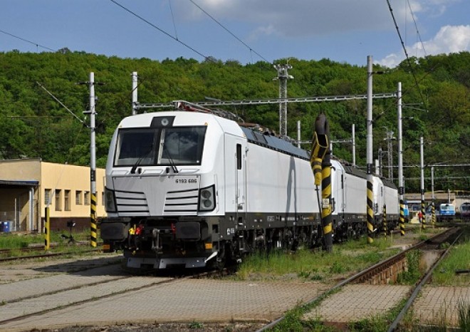​České dráhy převzaly od RSL další tři lokomotivy Siemens Vectron