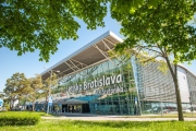 Bratislavské letiště odbavilo v červenci přes 331 tisíc cestujících