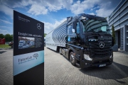 Divize Mercedes-Benz Trucks představila svou vizi nákladní dopravy budoucnosti