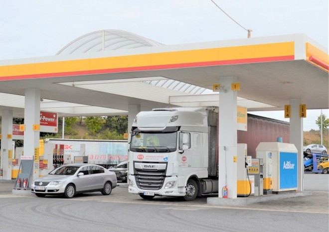 ​Ceny paliv jsou v Česku nižší než ve všech okolních zemích