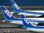 Japonské aerolinky nabídly palubní menu na palubě odstaveného letadla