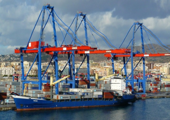 Dopravní výbor EP přijal nová pravidla pro přístavní služby