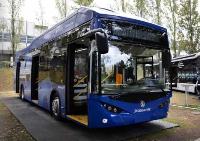 Nový vodíkový autobus pro evropský trh od Škoda Group začne jezdit příští rok v Praze
