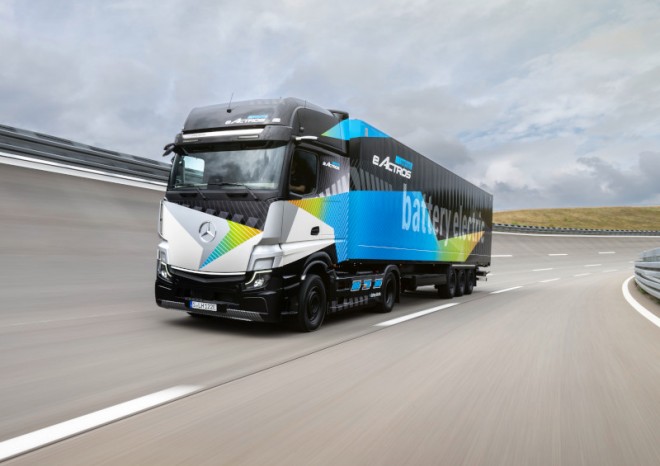 Dachser plánuje zakoupit 50 plně elektrických nákladních vozidel eActros LongHaul