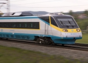Rychlostí 200 km/hod. se na české železnici hned tak jezdit nebude