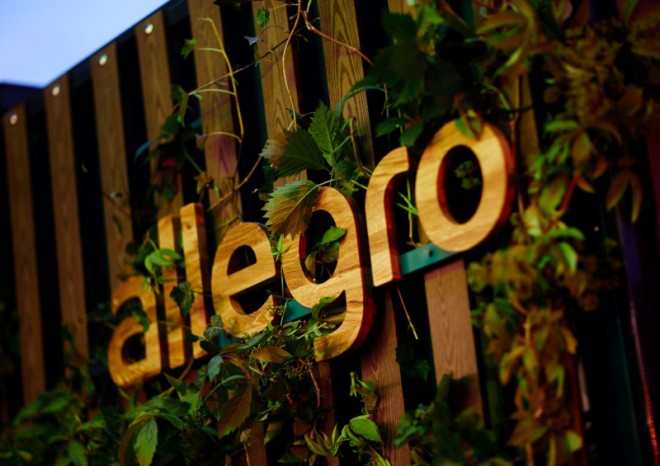 Allegro ve 2. čtvrtletí výrazně rostlo, zvyšuje marže a snižuje zadlužení