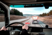 Volvo Trucks přichází s vylepšeným systémem pro udržování bezpečné vzdálenosti