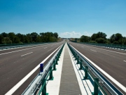 Stát příští rok zprovozní 46 kilometrů nových dálnic a silnic