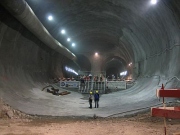 Nejdelší železniční tunel světa měří 57 km
