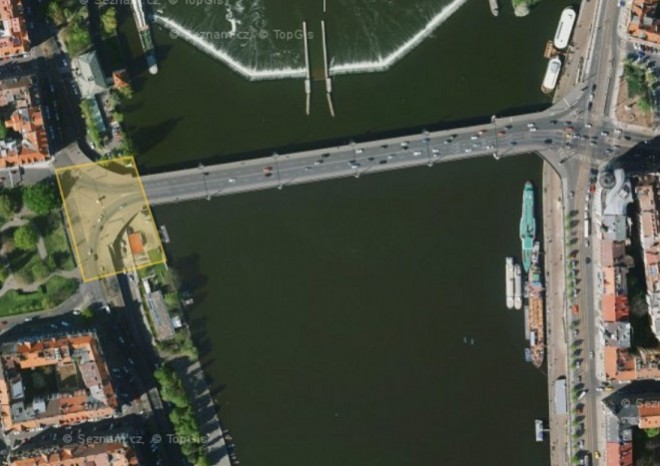 ​Po úpravě křižovatky Janáčkovo nábřeží – Jiráskův most vniknou bezbariérové přechody