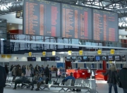 Pražskému letišti do konce června přibylo 355 tisíc cestujících