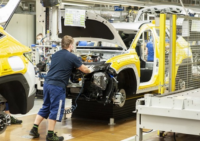 ​Výroba automobilů v České republice meziročně poklesla o pětinu