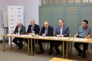 Dopravci i Středočeský kraj vyzývají k okamžitému řešení situace kolem mostů v Braníku a pod Vyšehradem