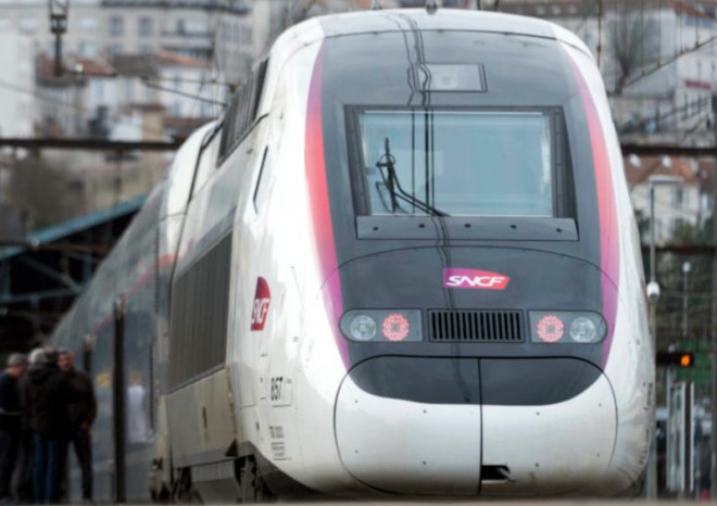 Francie chce do roku 2040 investovat 100 miliard eur do železnic
