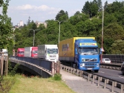 Praha a další kraje chtějí samy pokutovat přetížené kamiony