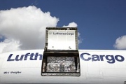 ​IATA: Letecká nákladní doprava se plně zotavila, osobní dál klesá