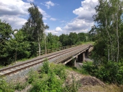 Dálnici v Brandýse překlene nový obloukový železniční most