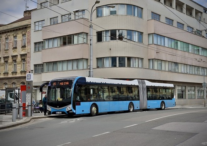 ​Elektrobusy na linkách MHD v Hradci Králové najely již pět milionů kilometrů