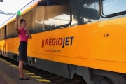 Provoz vlaků na slovenské trati zajistí po RegioJetu dva dopravci