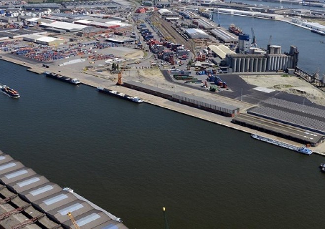 Belgie může finančně podpořit přesun vnitrozemské dopravy mezi přístavy na plavbu
