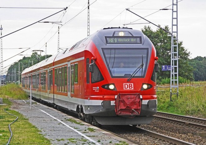 ​Němečtí odboráři hlasovali pro mzdový kompromis s drahami Deutsche Bahn