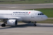 Letecká firma Air France KLM zvýšila provozní zisk o 42 procent