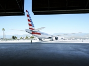 American Airlines díky zájmu o cestování o svátcích snížily ztrátu