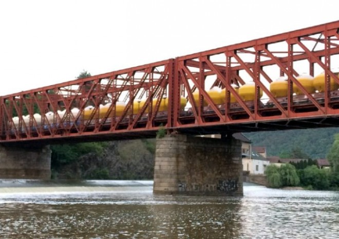 Studenti budou hledat další využití pro most přes Berounku v Černošicích