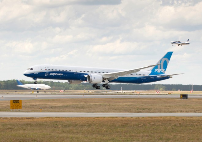 Americký regulátor si ponechá dohled nad kvalitou letadel Boeing 787 Dreamliner