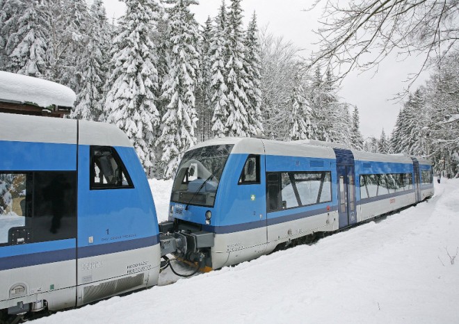 Kraj chce obnovit vlaky do polského Zhořelce, zatím začnou jezdit do Zawidówa