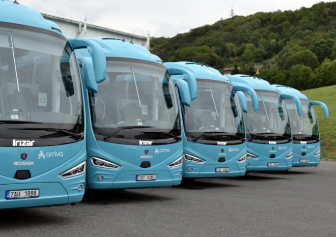 Autobusové firmy Arrivy loni skončily v zisku desítek milionů Kč, polepšily si
