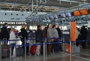 Pražským letištěm prošlo v prvním pololetí více cestujících než loni