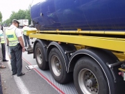 ​Poslanci navrhli změnu trestání za přetížené kamiony