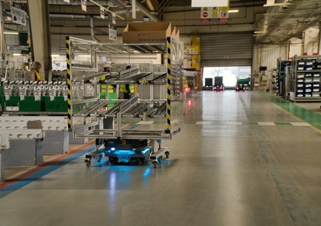 ​Faurecia v Písku zvýšila produktivitu logistiky s flotilou robotů MiR