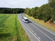 Silnice mezi Mirošovicemi a Benešovem se postupně rozšíří
