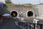 Výstavba Ejpovického tunelu finišuje, první vlak projede jižním tubusem už za dva měsíce