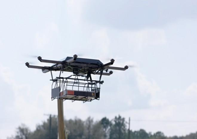 ​UPS testuje doručování na rezidenční adresy s pomocí dronu