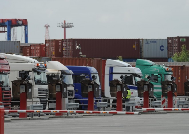 ​Hamburk zavádí systém rezervace časových slotů pro kamiony