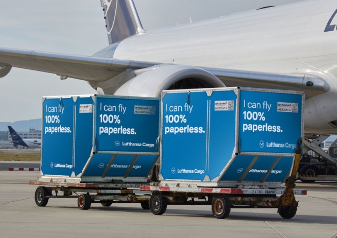 Kuehne+Nagel a Lufthansa Cargo zavádějí pilotní projekt „bezpapírových“ logistických linek