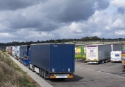 Na německých dálnicích chybí až 40 tisíc míst pro parkování kamionů