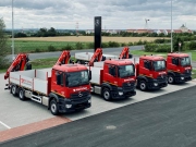 Pět nákladních vozů Mercedes-Benz Actros pro stavebniny PRO-DOMA