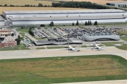 ​Další skladovací haly se v Brně u letiště zatím stavět nebudou