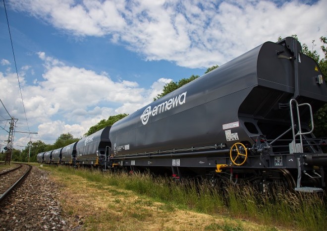 ​Rail Cargo Logistic posiluje svůj vozový park o 50 nových vagonů na obilí (Tagnpps 95 m3) od společnosti Ermewa