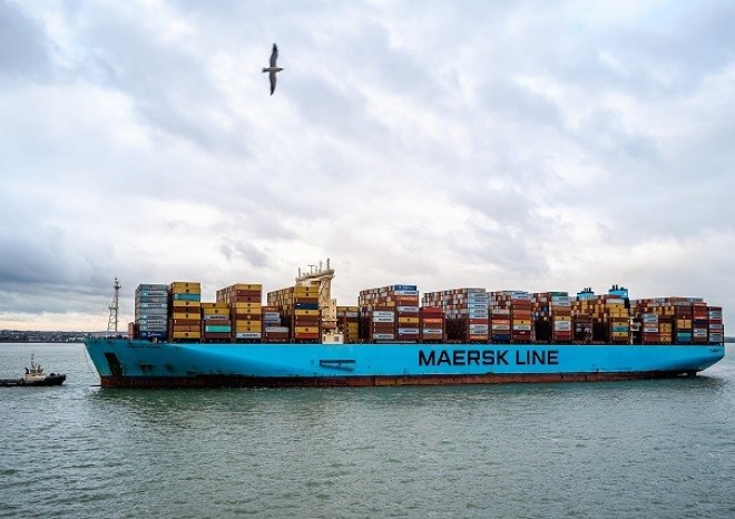 ​Maersk zatím z bezpečnostních důvodů neobnoví nákladní dopravu přes Rudé moře