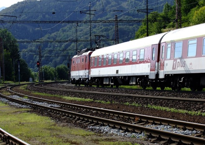 ​ČD a asociace železničních dopravců upozornily na špatný stav slovenských kolejí