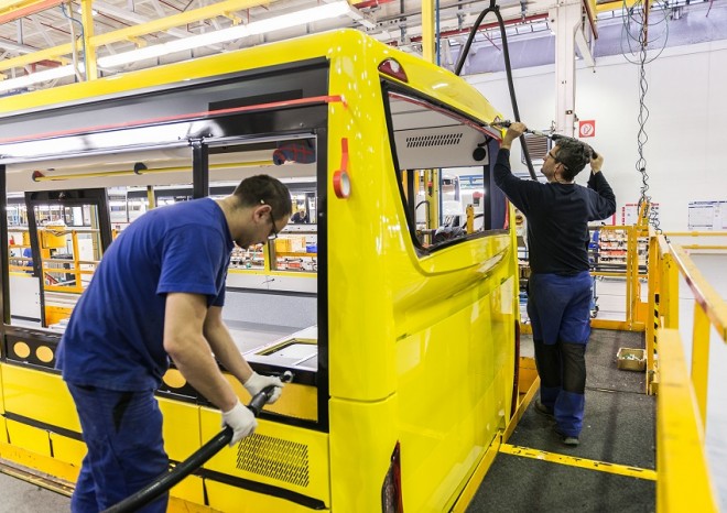 ​IVECO vyrobilo loni v ČR 4286 autobusů a vyplatilo zaměstnancům sjednané odměny