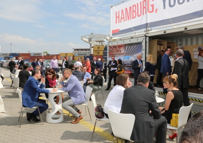 Padesát let kontejnerizace přístavu Hamburk si připomněli v Dunajské Stredě