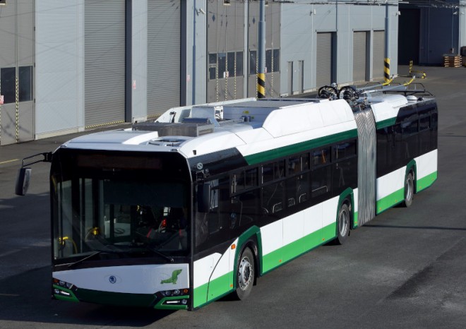 Západočeská metropole nakupuje až 53 nových trolejbusů od Škodovky